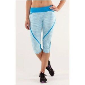 Lululemon Womens Size 6 Capri Leggings Light Blue Athletic Yoga Zipped Pants‎